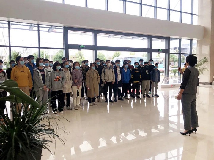 热烈欢迎常熟理工师生一行莅临AG旗舰厅参观交流