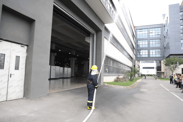 人人讲安全 个个会应急 | AG旗舰厅开展消防演习活动