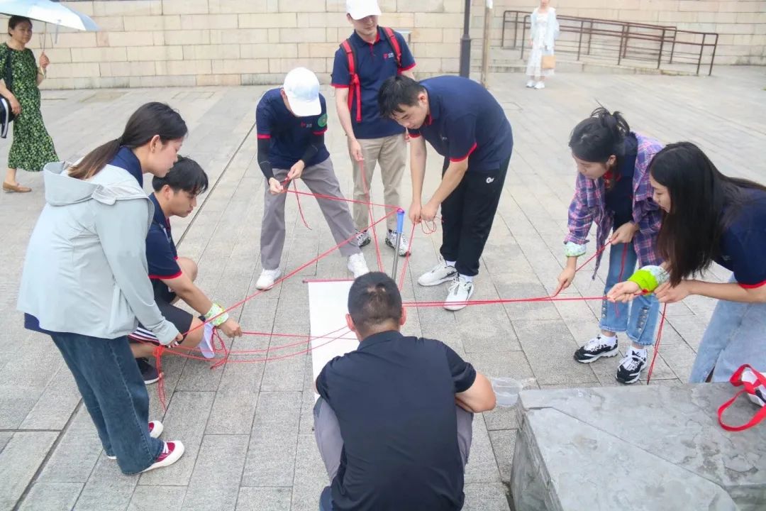 我们一起奔赴山海，领跑未来！