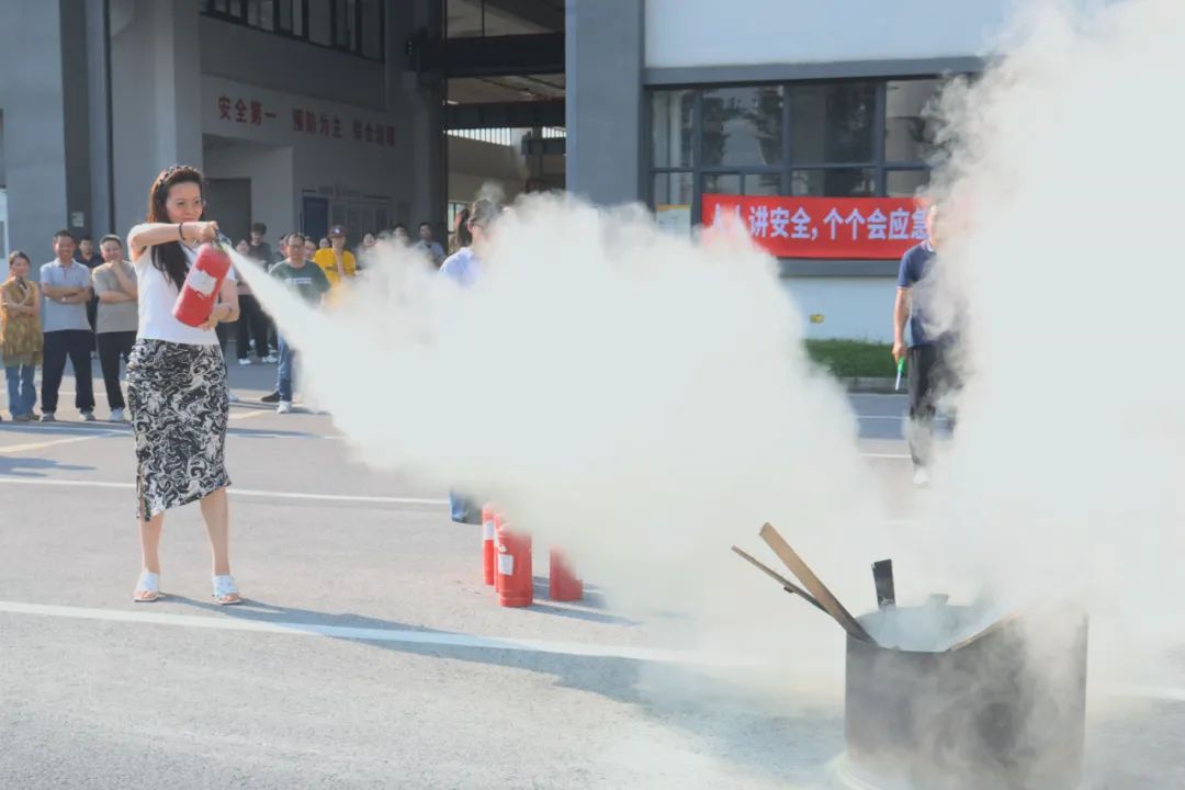 AG旗舰厅开展2025年度消防安全演练